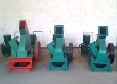 南京 常州 蘇州(柏木粉碎機(jī))價格-河南通用機(jī)械設(shè)備